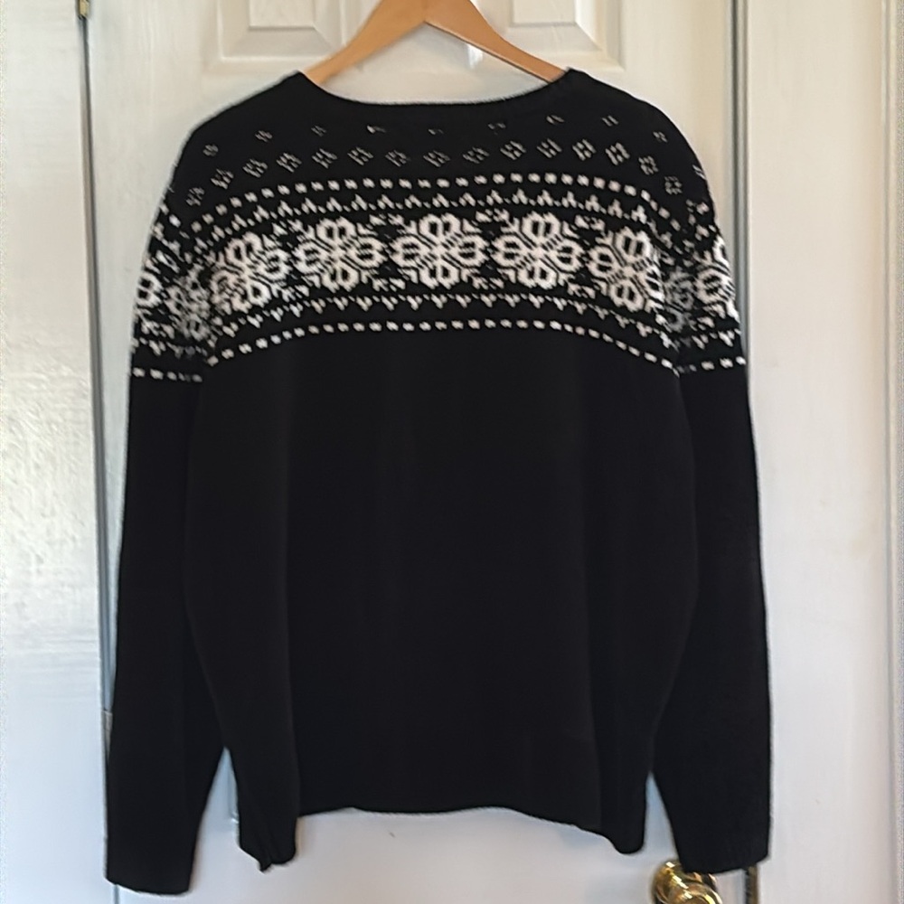 Alfred Dunner Black and White  Christmas /Winter Sweater with Skating Motif 3X - Picture 8 of 10
